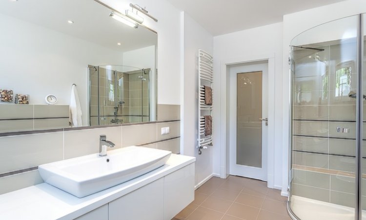 Rénovation de peinture d'une salle de bain Lyon - ELITE TRAVAUX